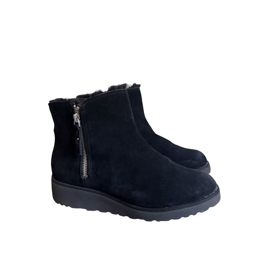 UGG Shaka  Black Suede Sheepskin Ankle Short Wedge  Boots Booties Women’s SZ 8.5